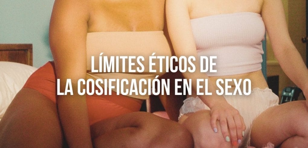 dos cuerpos femeninos, uno considerado normativo y el otro no, con un cartel que dice "límites éticos de la cosificación en el sexo"